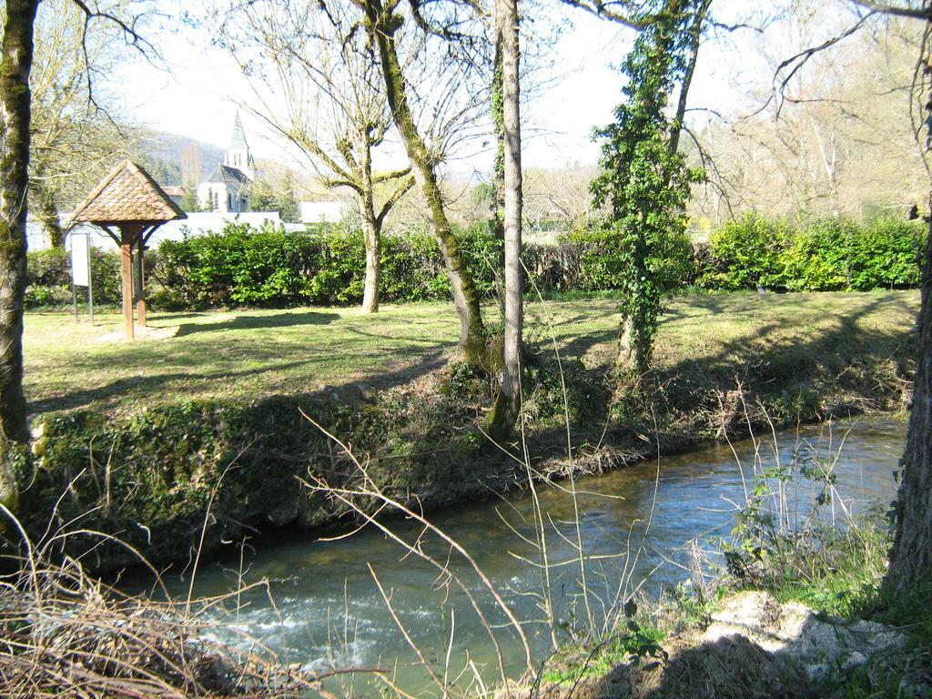 Chambres D'Hotes Au Pere Louis Labastide-du-Vert Luaran gambar