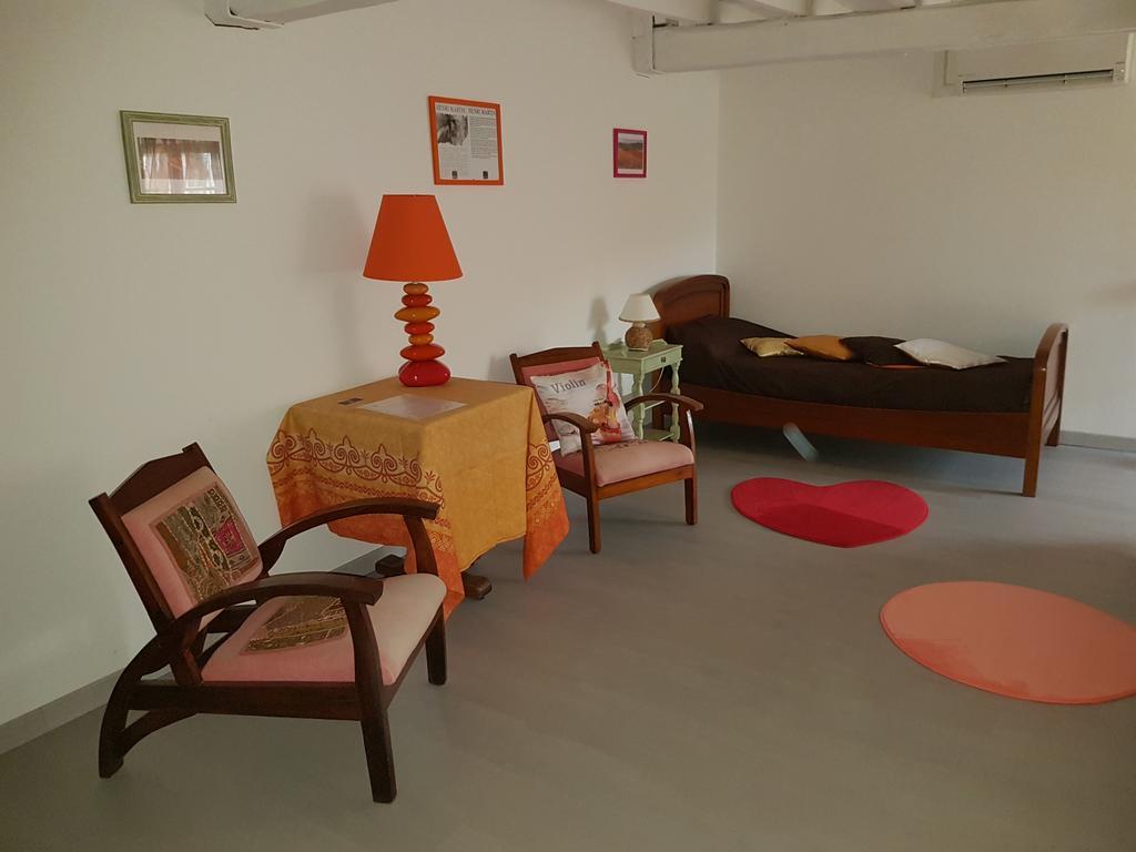 Chambres D'Hotes Au Pere Louis Labastide-du-Vert Luaran gambar